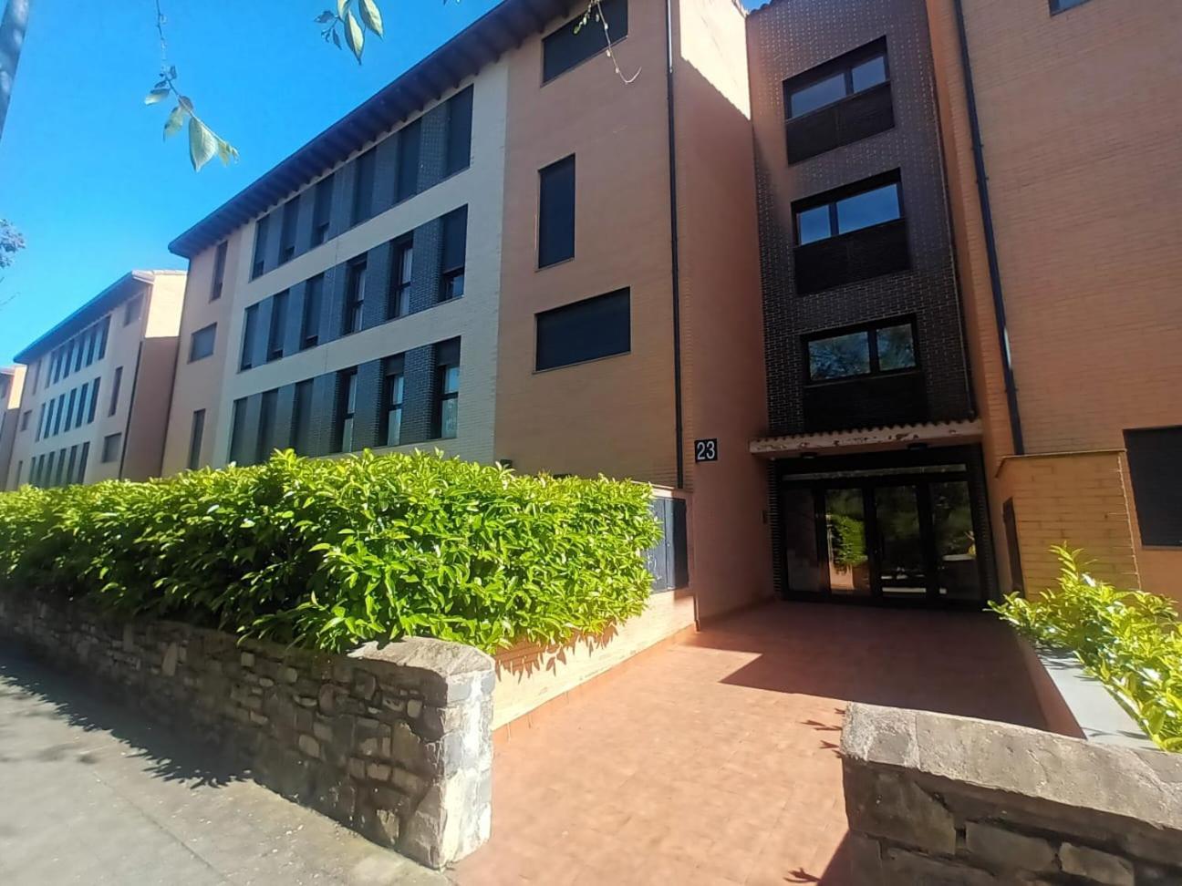 Camino Santiago Etxea Apartment Jaca Bagian luar foto