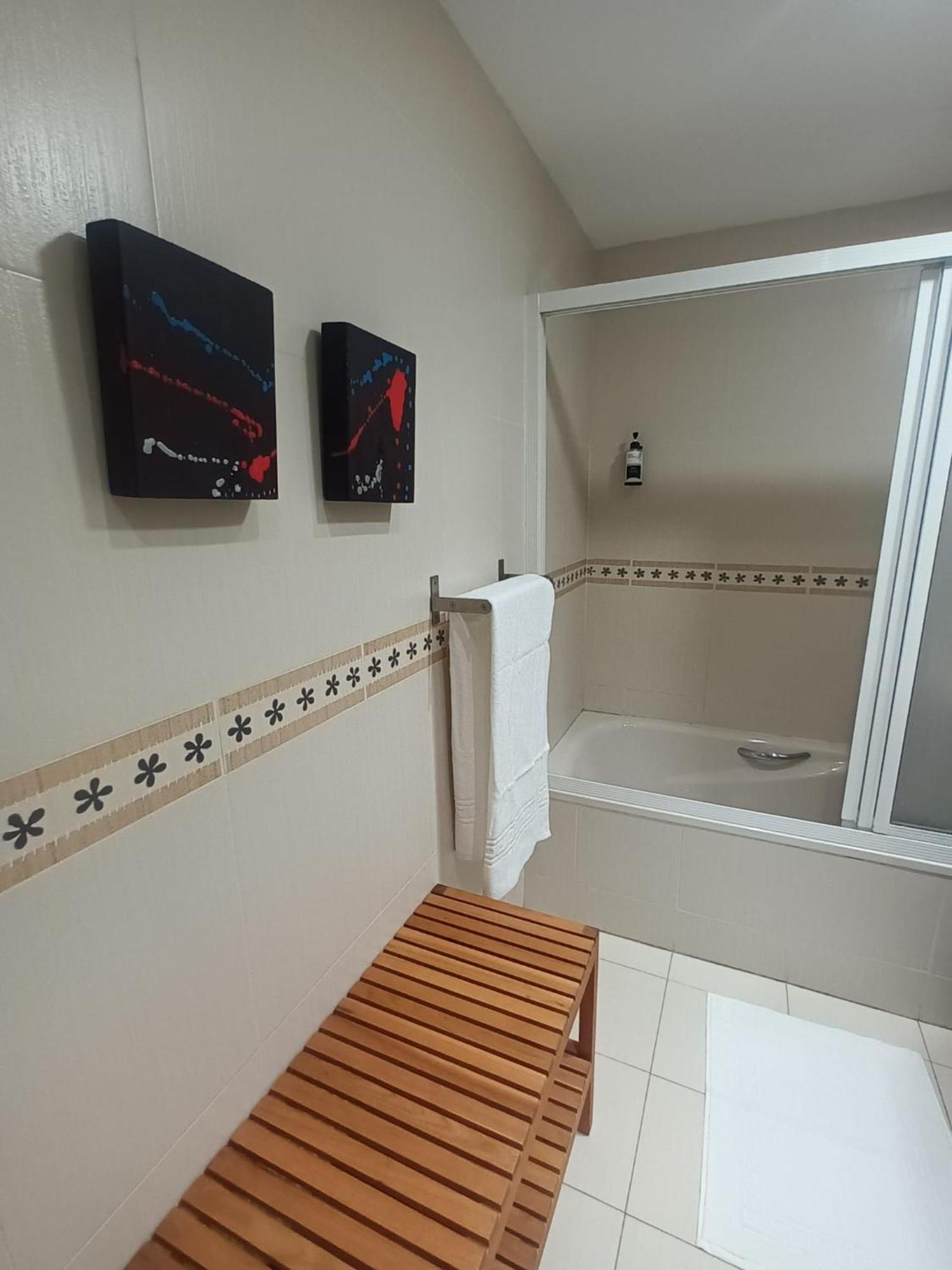 Camino Santiago Etxea Apartment Jaca Bagian luar foto