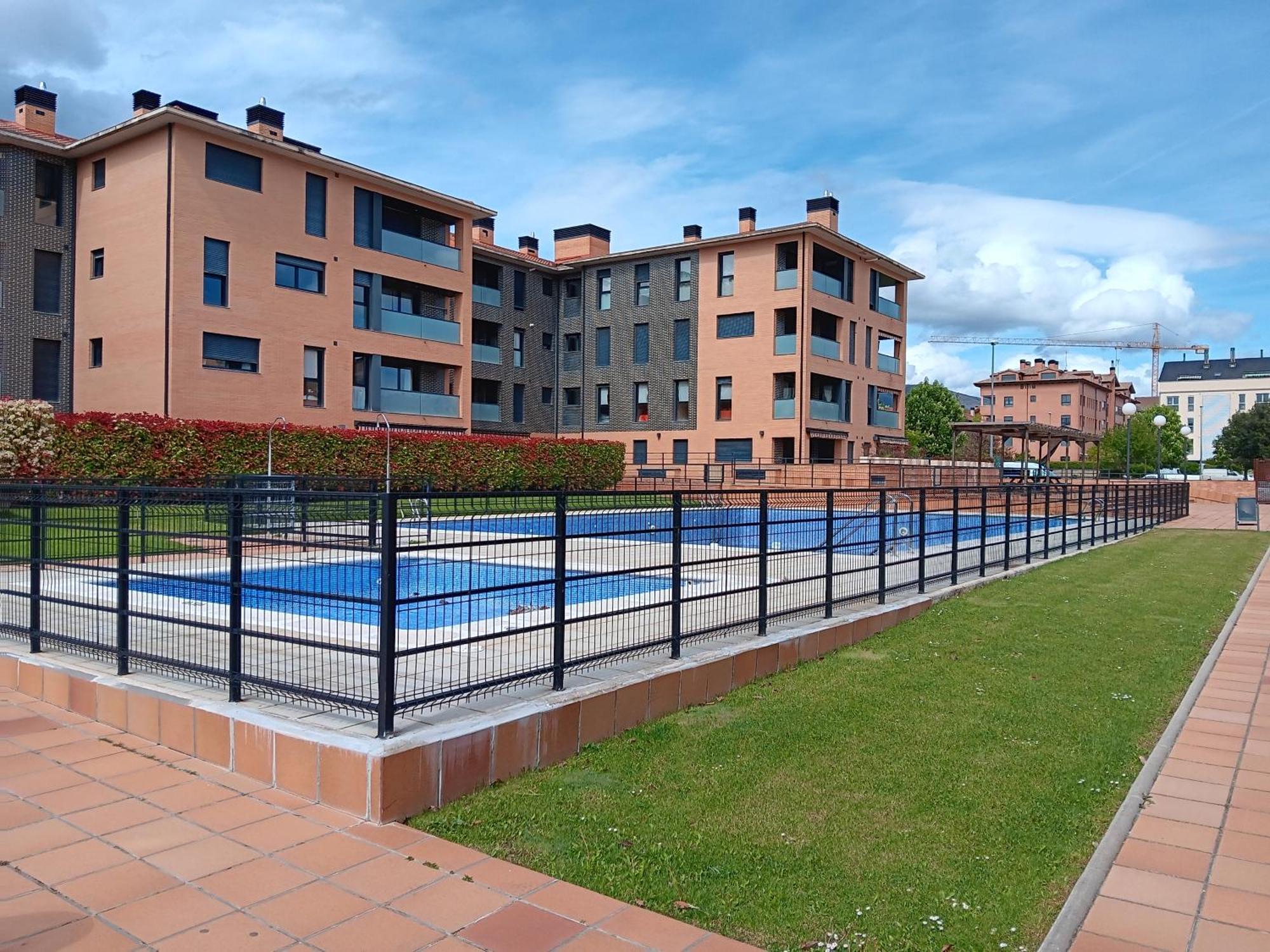 Camino Santiago Etxea Apartment Jaca Bagian luar foto